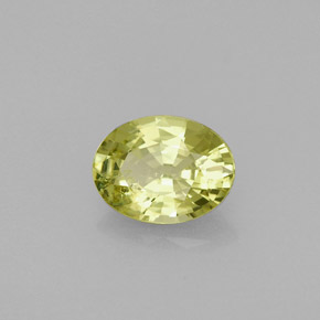Pequena Garnet Verde amarelado Natural 1.15ct, Corte Oval, VS