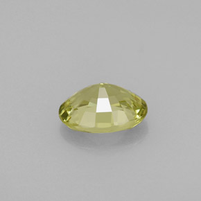 Pequena Garnet Verde amarelado Natural 1.15ct, Corte Oval, VS