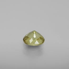 Pequena Garnet Verde Dourado Natural 1.21ct, Corte Oval, VS