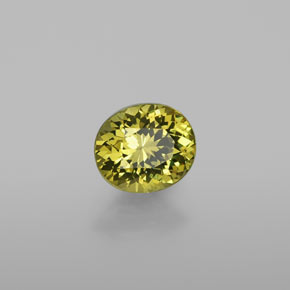 Pequena Garnet Verde Dourado Natural 1.40ct, Corte Oval, VVS-VS