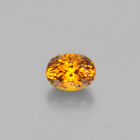 Pequena Garnet Amarelo esverdeado Natural 0.59ct, Corte Oval, VS