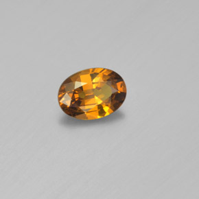 Pequena Garnet Dourado Esverdeado Natural 0.84ct, Corte Oval, VVS
