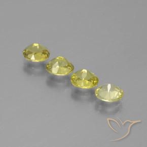Pedras preciosas de Pequena Garnet amarelo médio natural de 2.45 ct, oval, VVS-VS