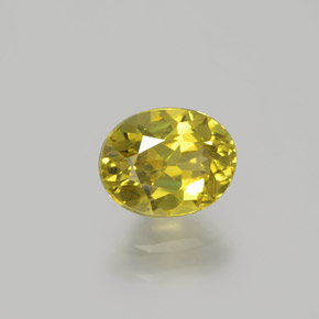 Pequena Garnet Verde Dourado Natural 1.00ct, Corte Oval, VS