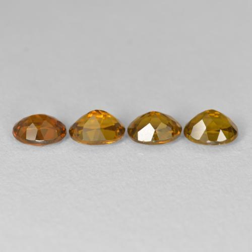 Pedras preciosas de Pequena Garnet Terra Dourada natural de 2.21 ct, oval, VVS-VS