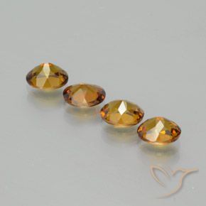 Pedras preciosas de Pequena Garnet Marrom Caramelo natural de 2.41 ct, oval, VVS-VS