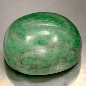 Maw-sit-sit verde natural 16,90ct, corte oval, opaco