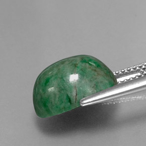 Maw-sit-sit verde natural 6,54ct, corte oval, opaco