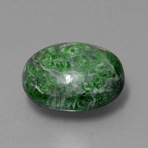 Maw-Senta-Senta Verde escuro Natural 8.83ct, Corte Oval, Opaco