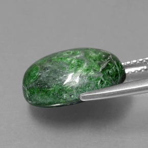 Maw-Senta-Senta Verde escuro Natural 8.83ct, Corte Oval, Opaco