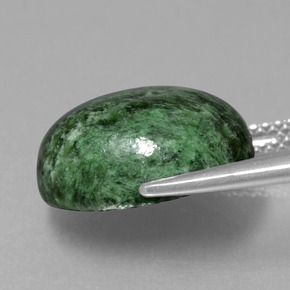 Maw-Senta-Senta Verde escuro Natural 9.52ct, Corte Oval, Opaco