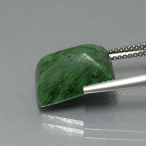 Maw-sit-sit verde natural 6,83ct, baguete, opaco
