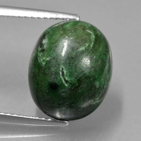 Maw-sit-sit verde natural 9,57ct, corte oval, opaco