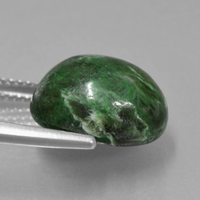 Maw-sit-sit verde natural 9,57ct, corte oval, opaco