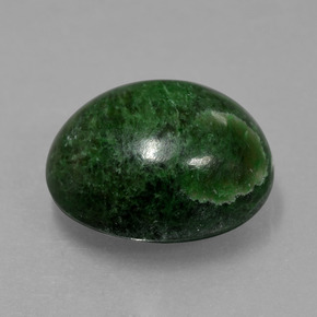 Maw-sit-sit verde natural 9,65ct, corte oval, opaco