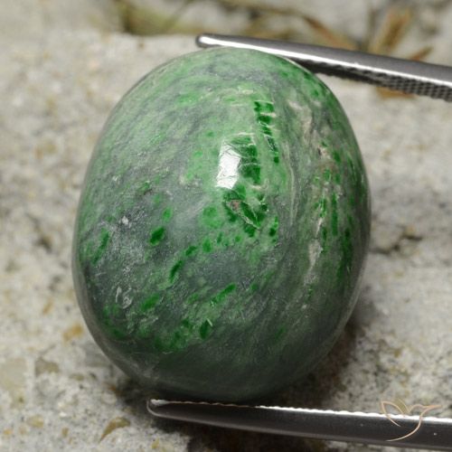 35.77ct Natural Verde escuro Maw-Senta-Senta, oval, Opaco