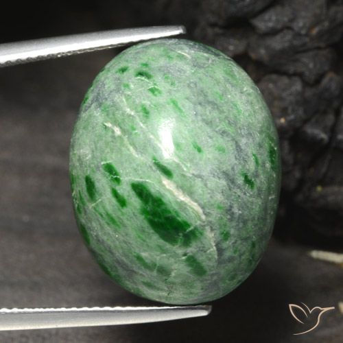 29.35ct Natural Verde médio Maw-Senta-Senta, oval, Opaco