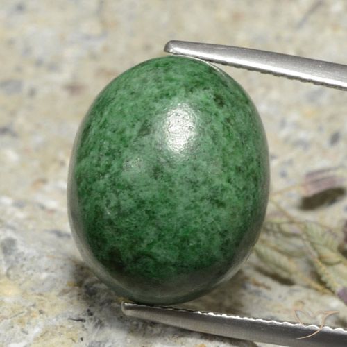 18.72ct Natural Pinho Verde Pálido Maw-Senta-Senta, oval, Opaco