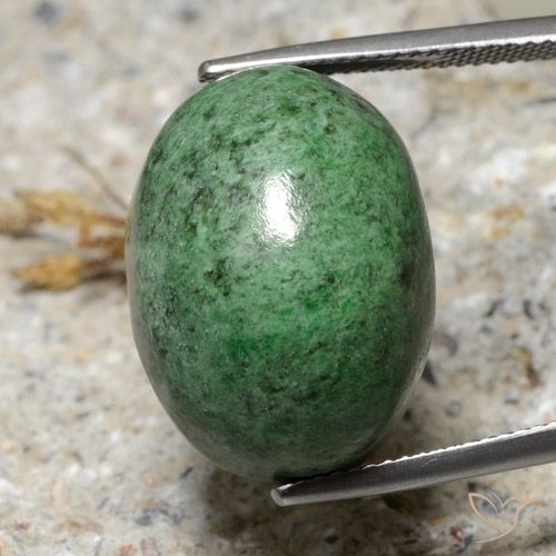 32.40ct Natural Pinho Verde Pálido Maw-Senta-Senta, oval, Opaco