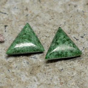 Pedras preciosas de maw-sit-sit verde natural de 2,03 ct, trillion, opaco