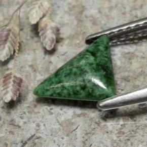 Maw-sit-sit verde natural 0,87ct, trillion, opaco