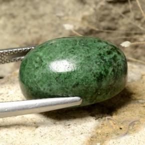 Maw-sit-sit verde natural 19,98ct, corte oval, opaco