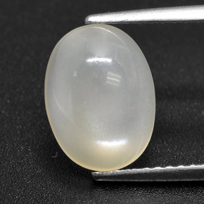 Pedra da lua branco natural 2,78ct, corte oval, translúcido