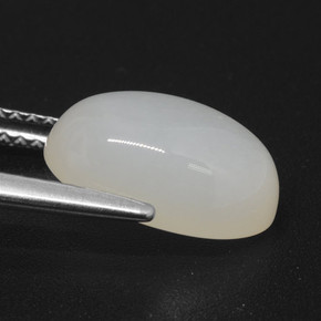 Pedra da lua branco natural 3,82ct, corte oval, translúcido