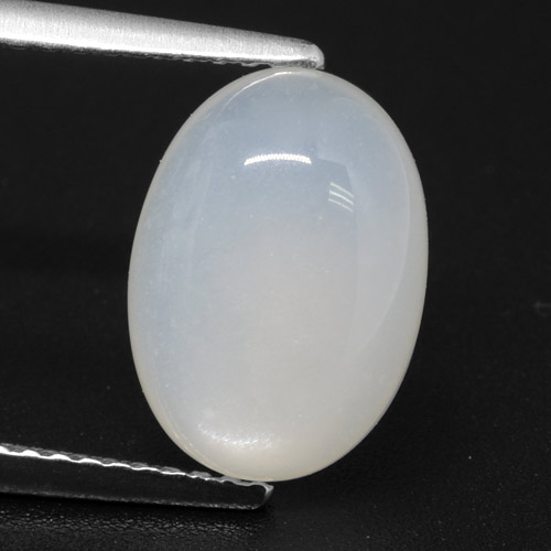Pedra da lua branco natural 3,62ct, corte oval, translúcido