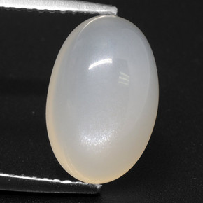 Pedra da lua branco natural 4,94ct, corte oval, translúcido