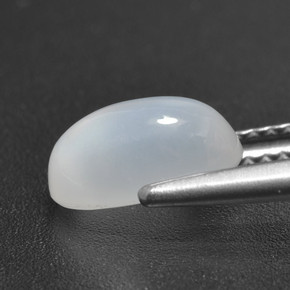 Pedra da lua branco natural 1,88ct, corte oval, translúcido