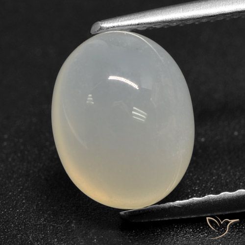 Pedra da lua branco natural 3,00ct, corte oval, translúcido