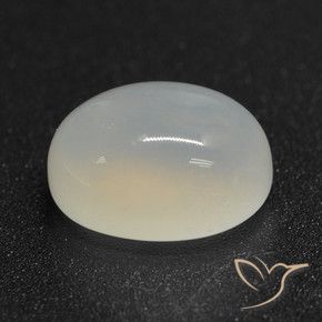 Pedra da lua branco natural 3,00ct, corte oval, translúcido