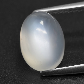 Pedra da lua branco natural 2,80ct, corte oval, translúcido