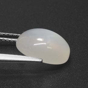 Pedra da lua branco natural 3,53ct, corte oval, translúcido