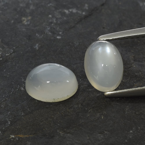 Pedras preciosas de Pedra da Lua branco quente natural de 3.19 ct, Corte Oval, Translúcido