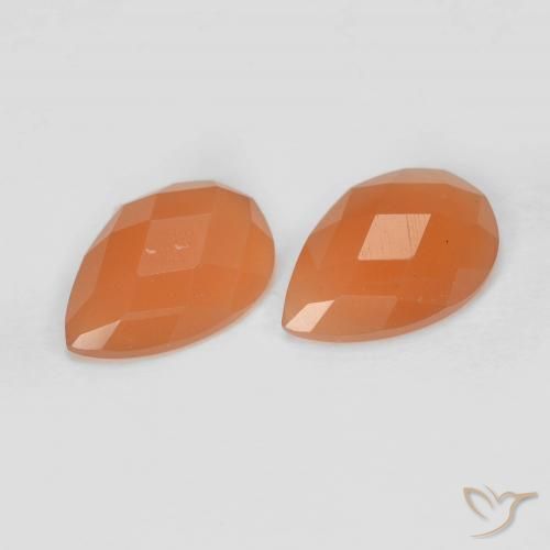 Pedras preciosas de Pedra da Lua Laranja Médio natural de 1.90 ct, Formato de pêra, Translúcido