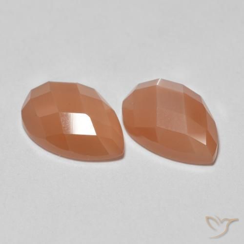Pedras preciosas de Pedra da Lua pêssego acastanhado natural de 2.08 ct, Formato de pêra, Transparente