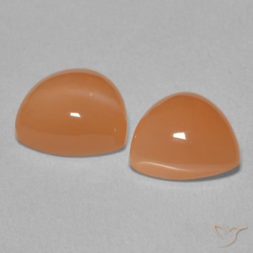 Pedras preciosas de Pedra da Lua laranja avermelhado natural de 3.80 ct, Trilhão, Translúcido