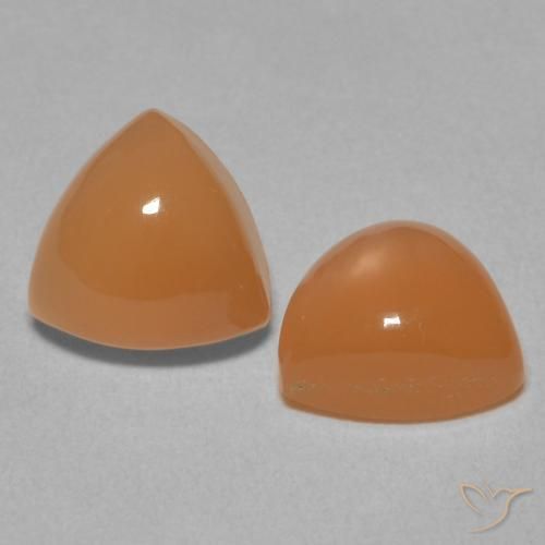 Pedras preciosas de Pedra da Lua laranja avermelhado natural de 4.04 ct, Trilhão, Translúcido