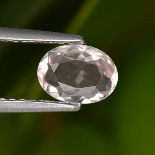 Morganita rosa natural 0,70ct, corte oval, VS