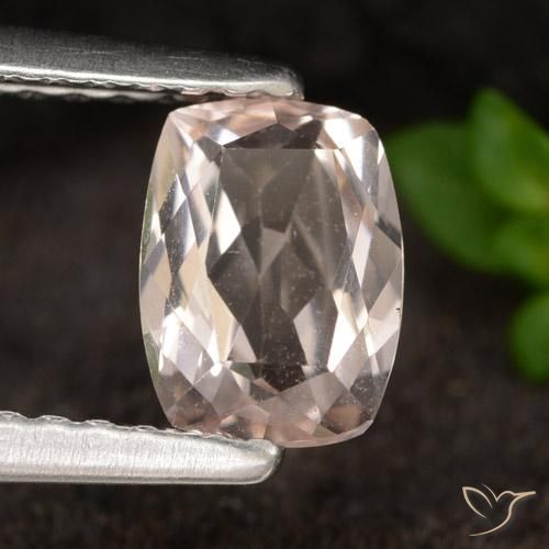Morganita Rosa Médio Claro Natural 0.71ct, Almofada, VVS-VS