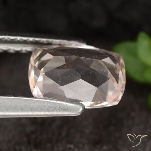 Morganita Rosa Médio Claro Natural 0.71ct, Almofada, VVS-VS
