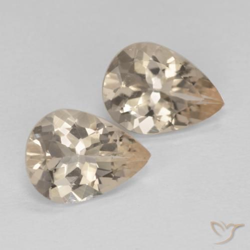 Pedras preciosas de Morganita Dourado claro natural de 1.74 ct, Formato de pêra, VS
