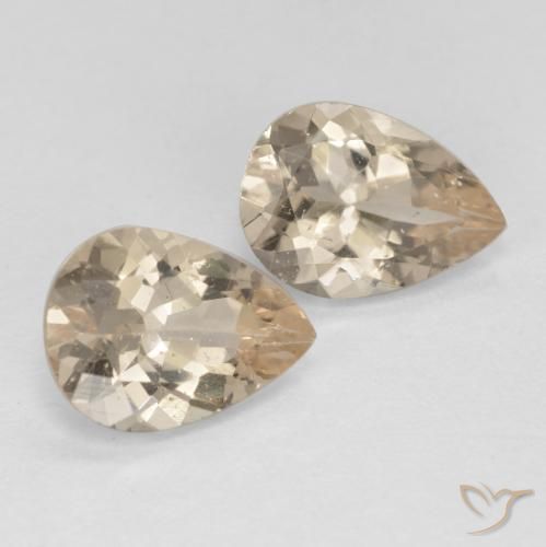 Pedras preciosas de Morganita Dourado claro natural de 1.87 ct, Formato de pêra, VS