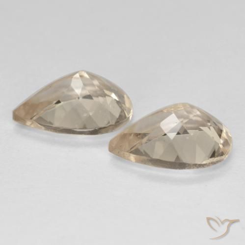 Pedras preciosas de Morganita Dourado claro natural de 1.87 ct, Formato de pêra, VS