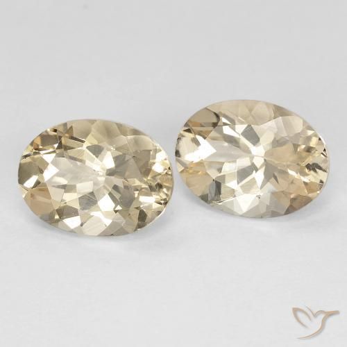 Pedras preciosas de Morganita Dourado claro natural de 2.33 ct, oval, VVS-VS