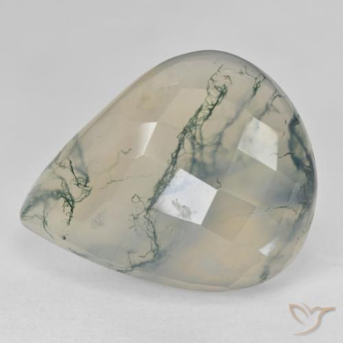 Ágata musgosa verde natural 30,57ct, formato de pêra, translúcido