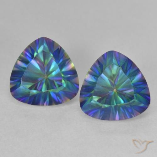 3.73ctw Natural Multicolorido Quartzo Místico, Trilhão, VS