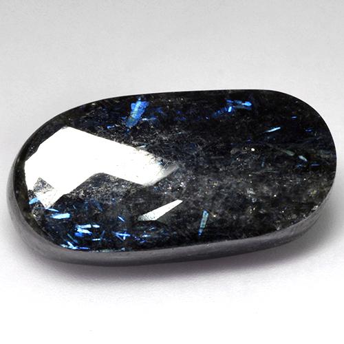 Nuummita preto natural 32,30ct, corte oval, opaco